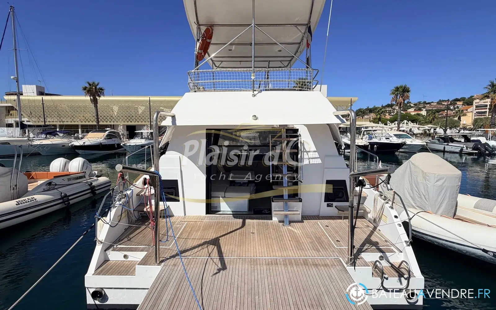 slider 1 Aventura Catamarans Aventura 10 Power