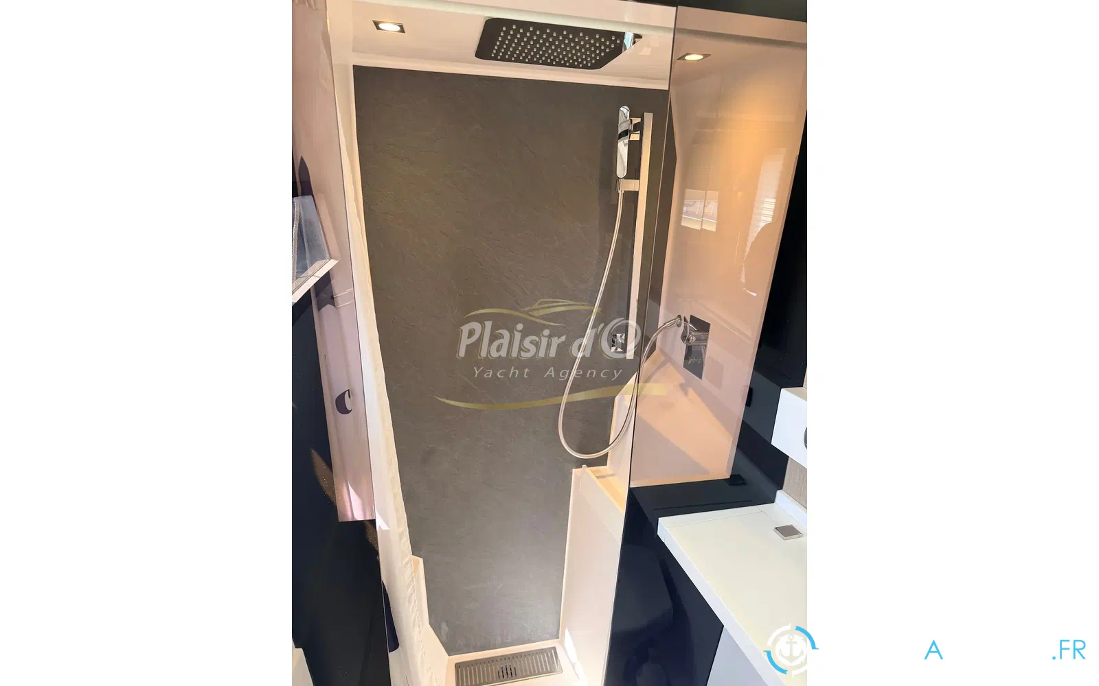 slider 23 Aventura Catamarans Aventura 10 Power