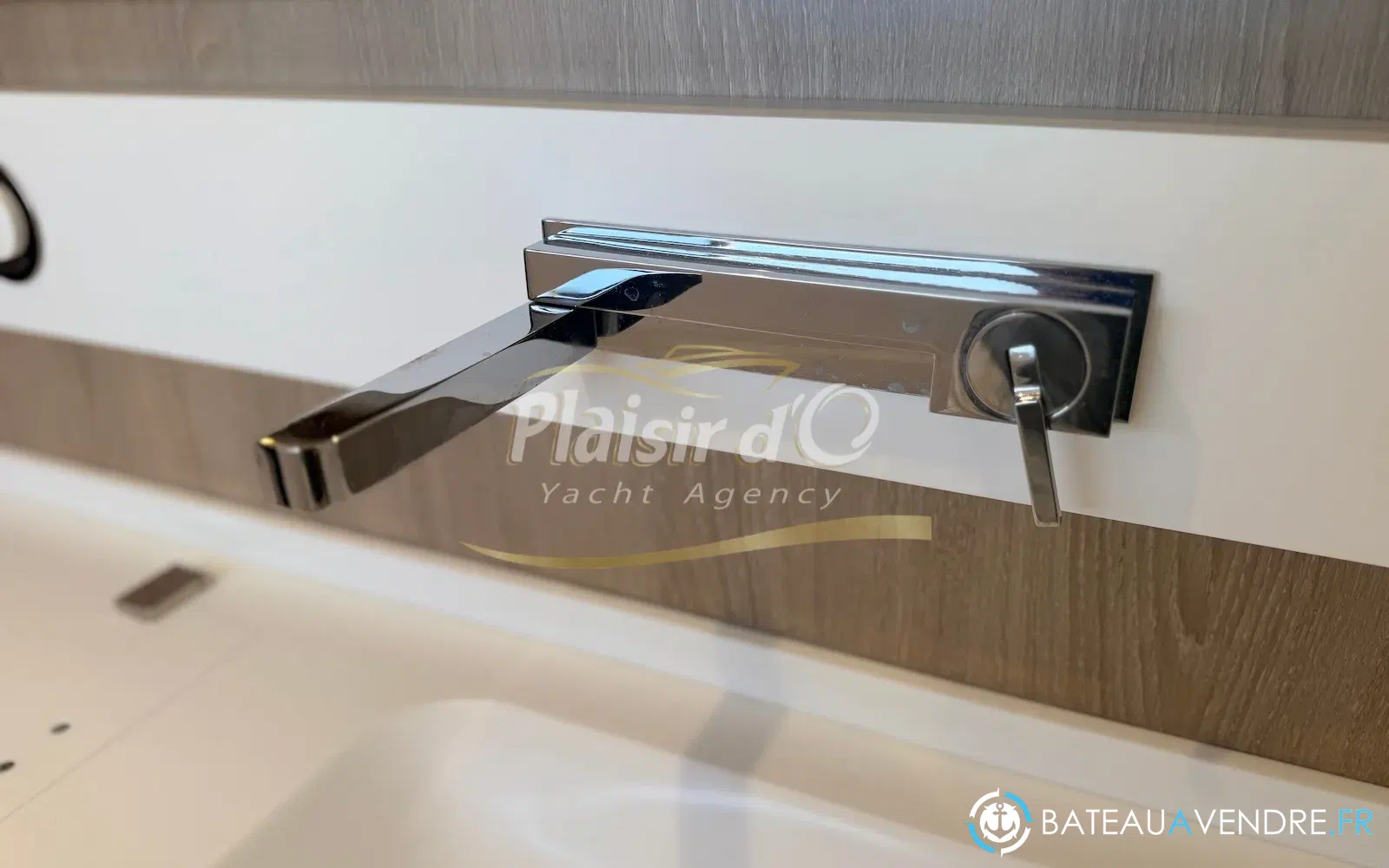 slider 25 Aventura Catamarans Aventura 10 Power