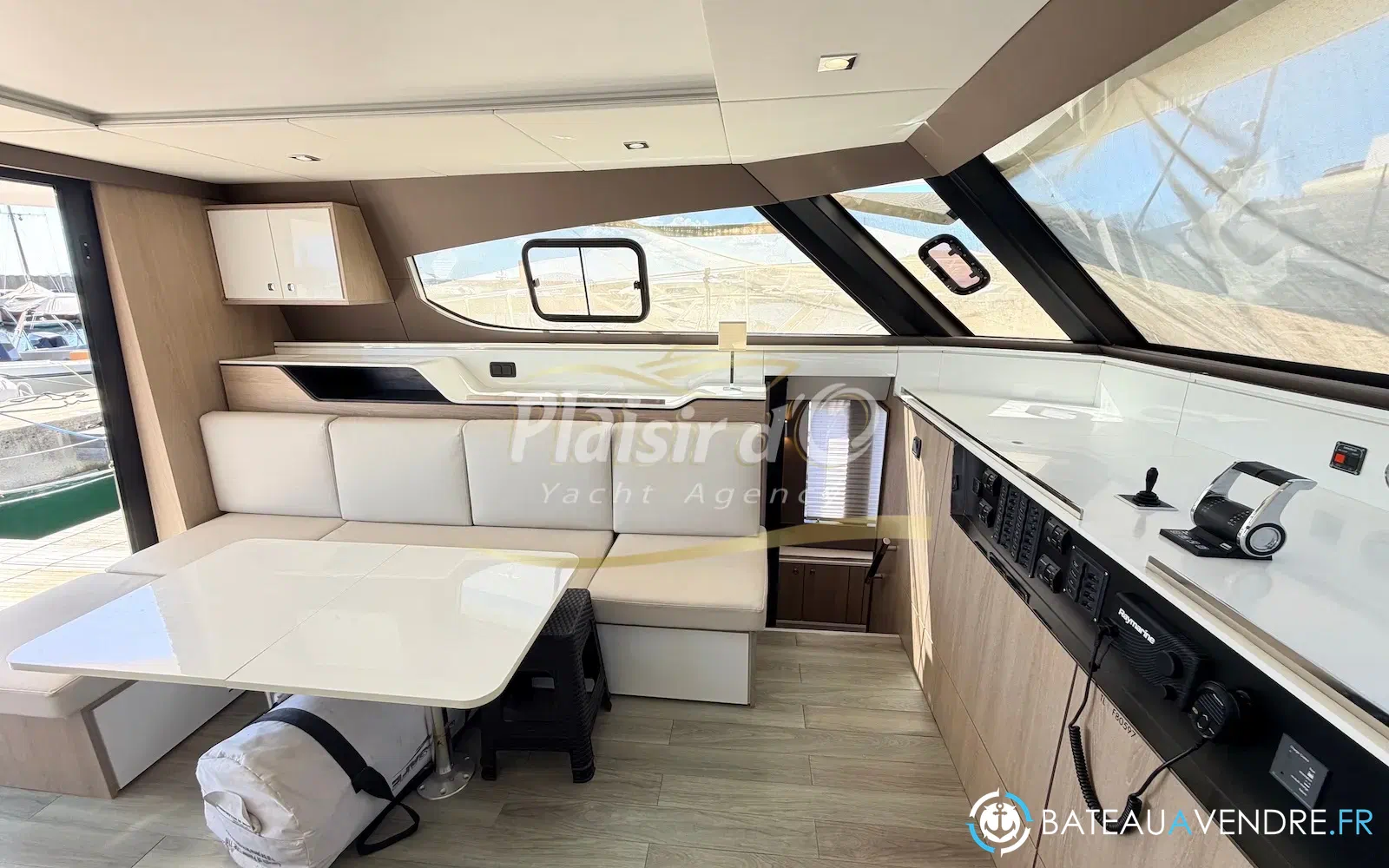 slider 37 Aventura Catamarans Aventura 10 Power