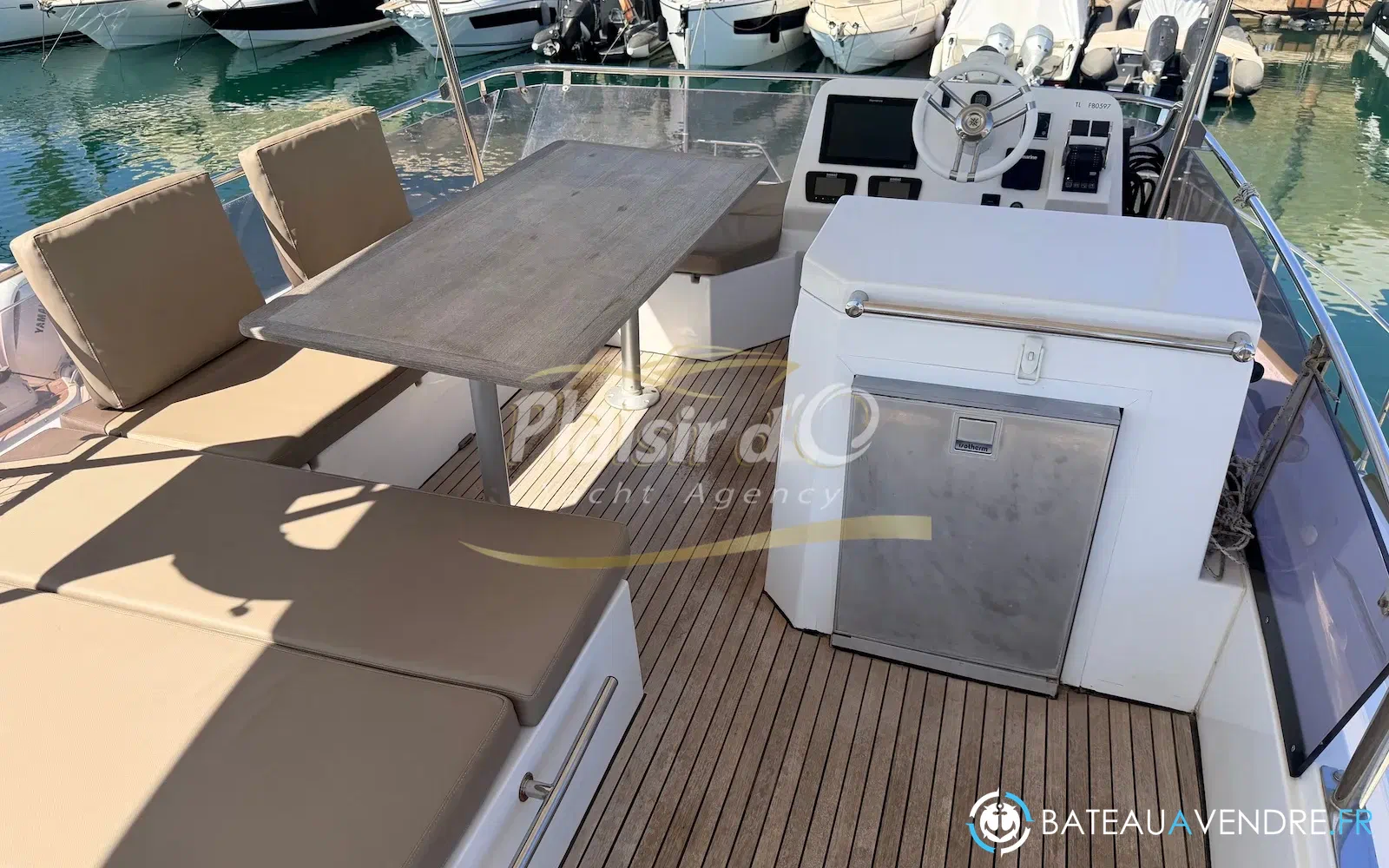 slider 42 Aventura Catamarans Aventura 10 Power
