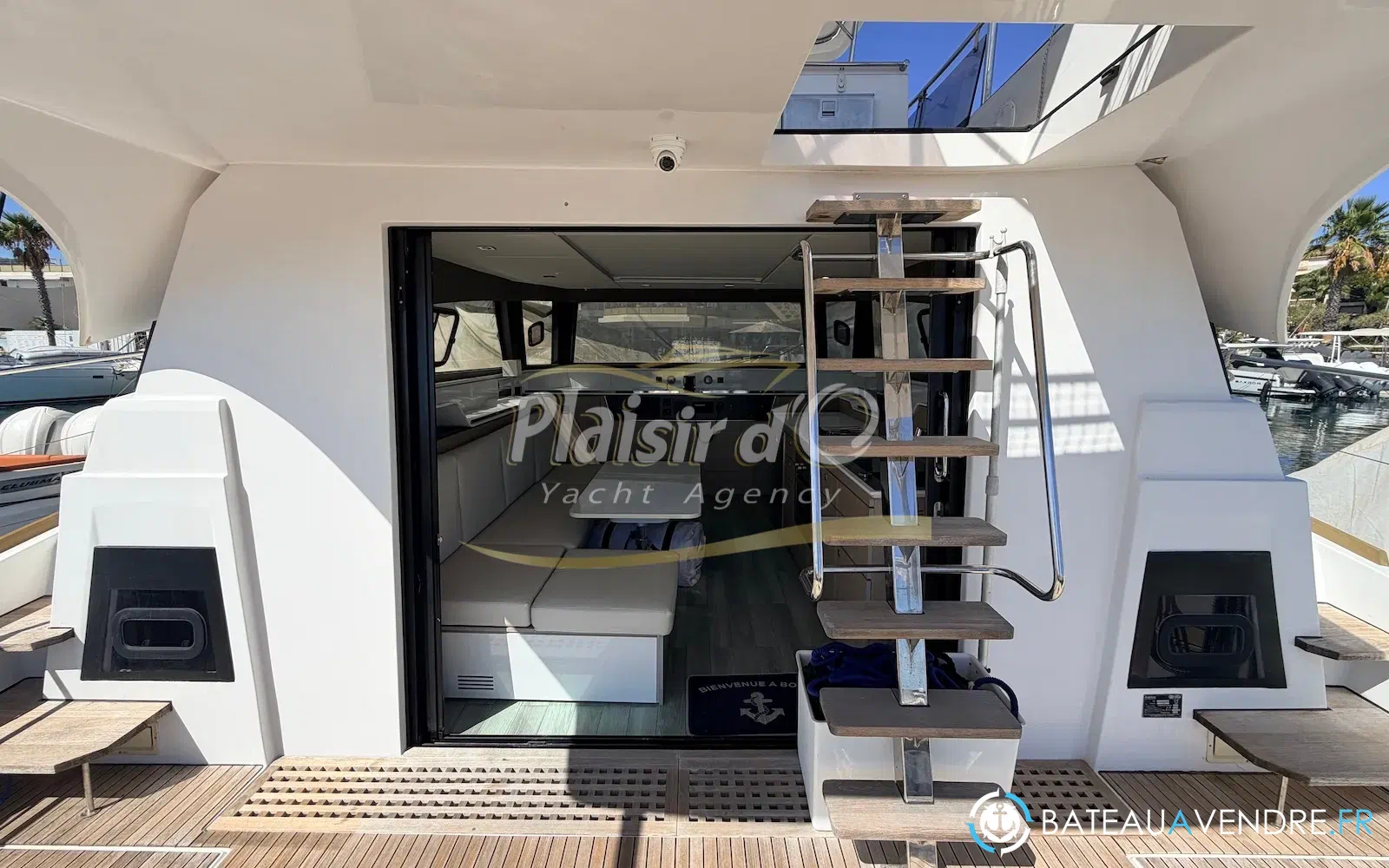slider 5 Aventura Catamarans Aventura 10 Power