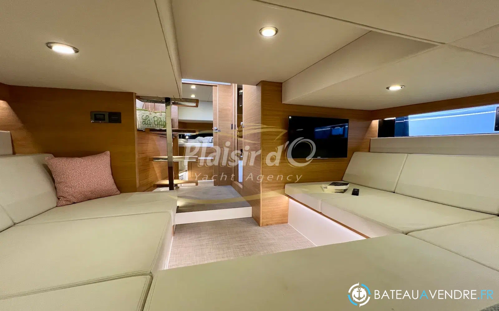 slider 9 De Antonio Yachts D42