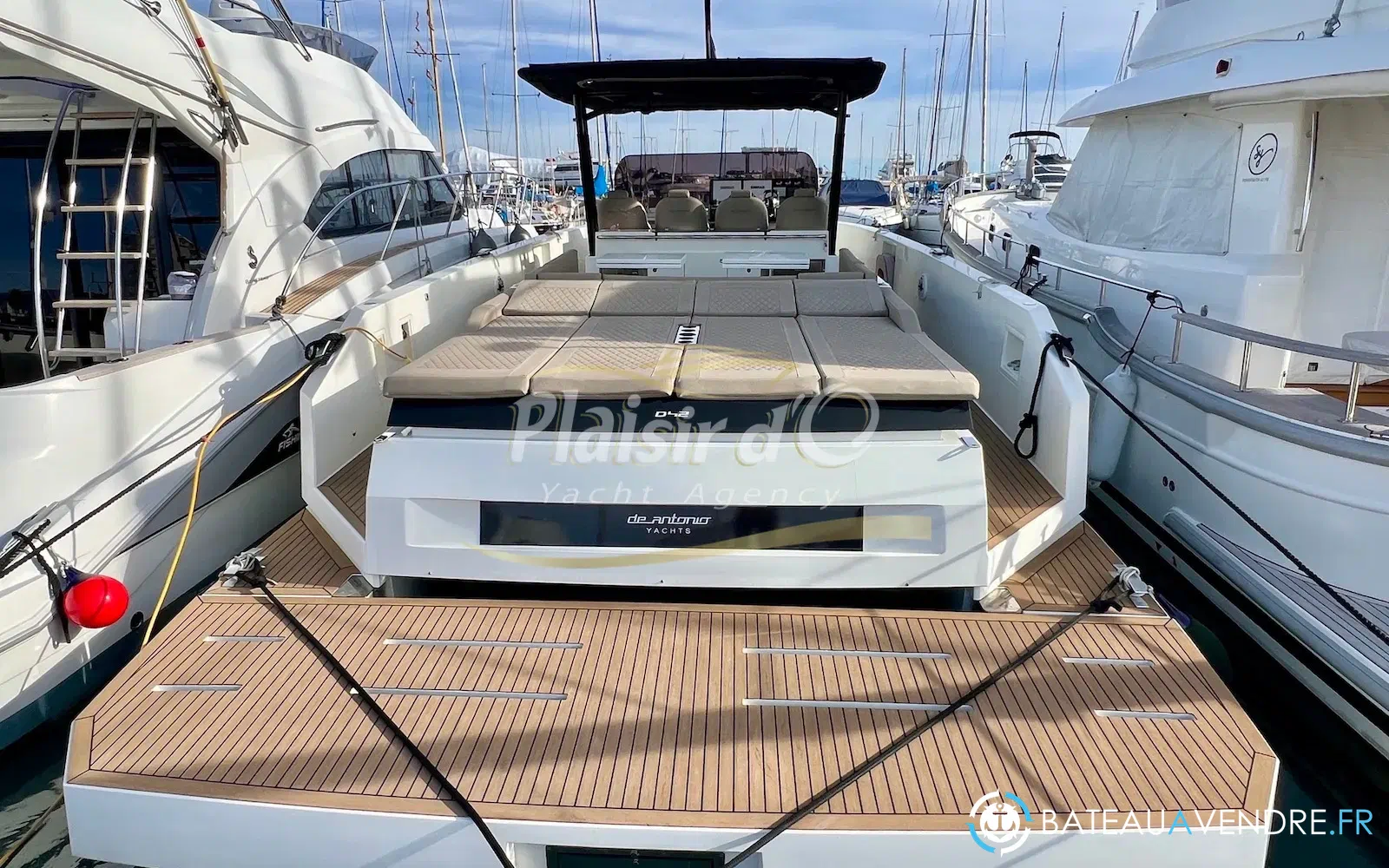 slider 18 De Antonio Yachts D42