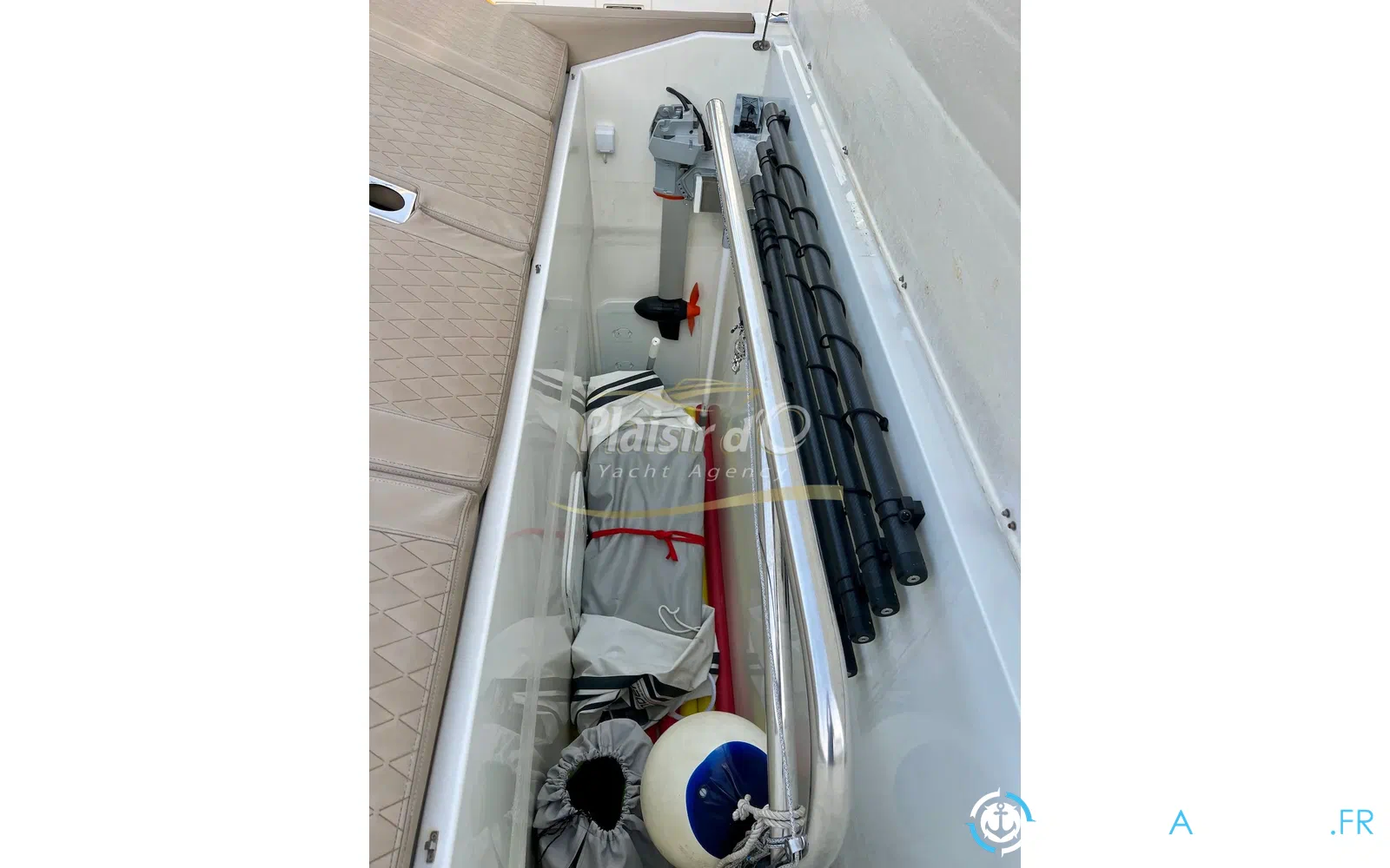 slider 23 De Antonio Yachts D42