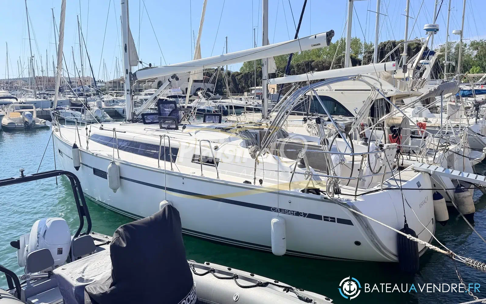slider 0 Bavaria Cruiser 37