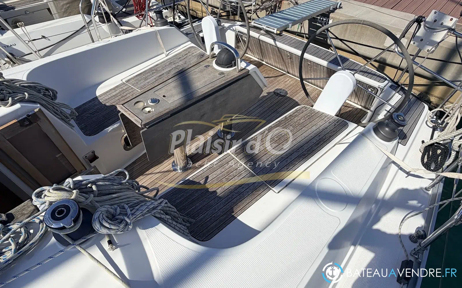 slider 8 Bavaria Cruiser 37