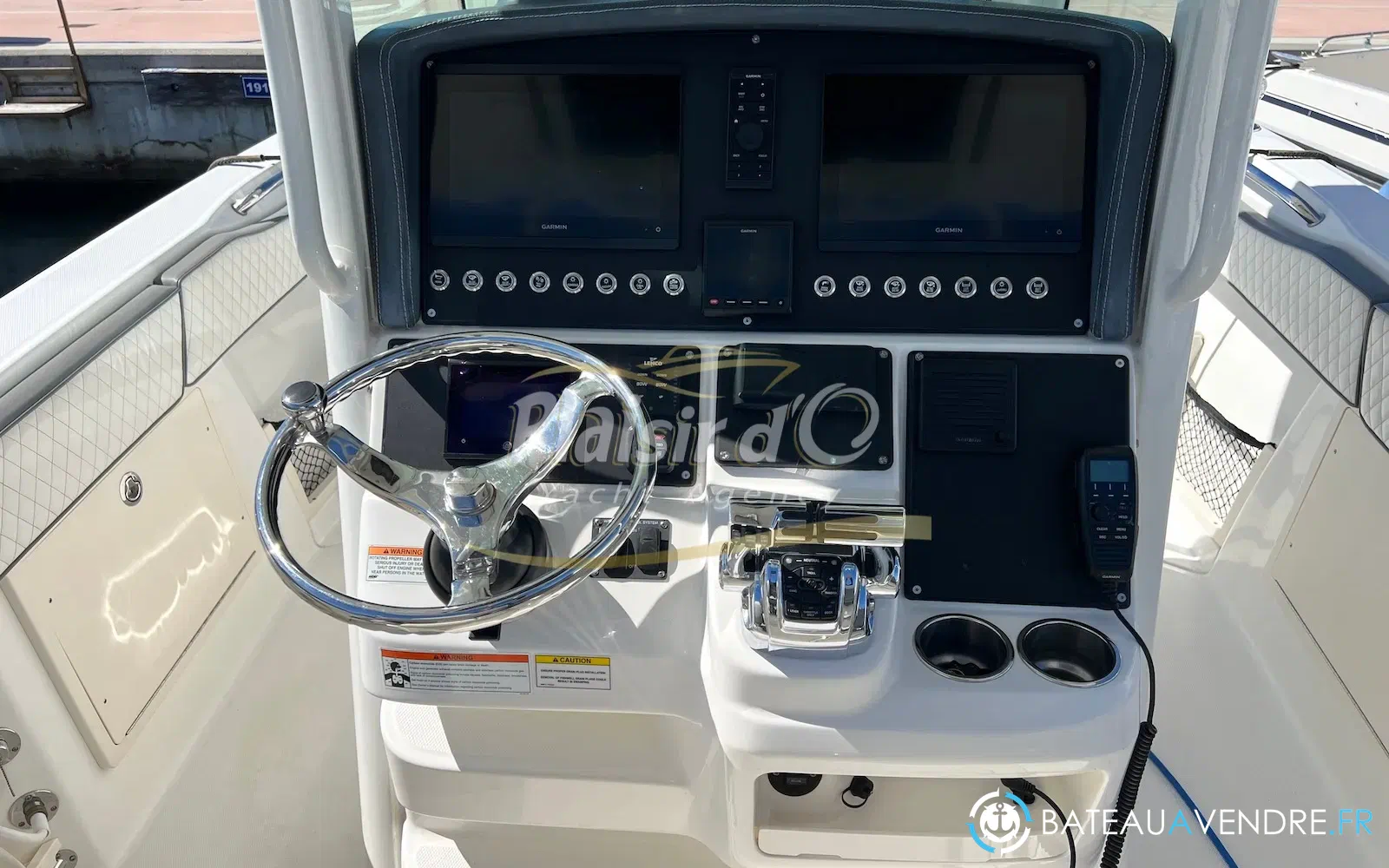 slider 10 Boston Whaler 280 Outrage