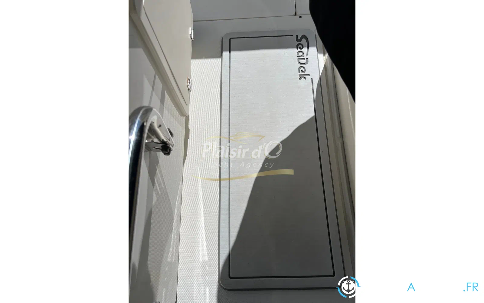 slider 34 Boston Whaler 280 Outrage