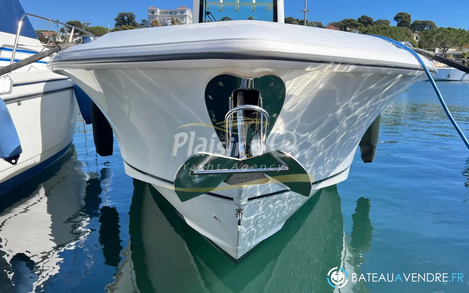 slider 4 Boston Whaler 280 Outrage
