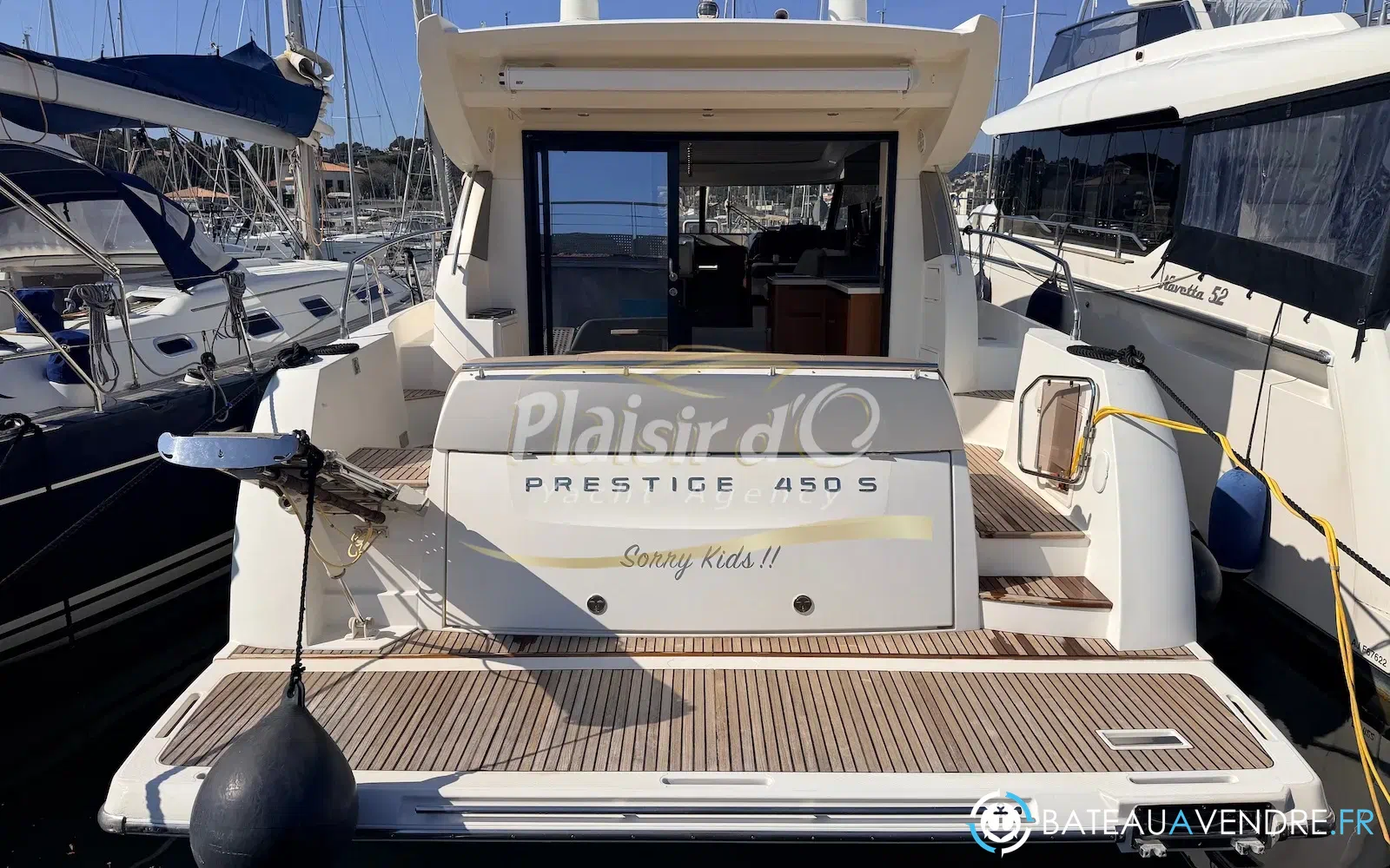 slider 1 Prestige Yachts 450 S