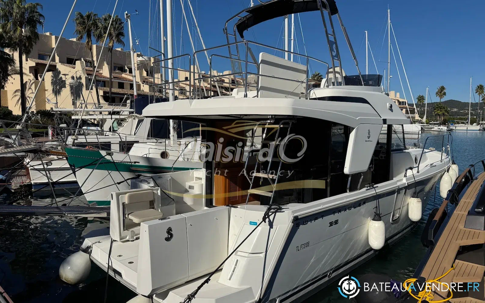 slider 1 Beneteau Swift Trawler 35