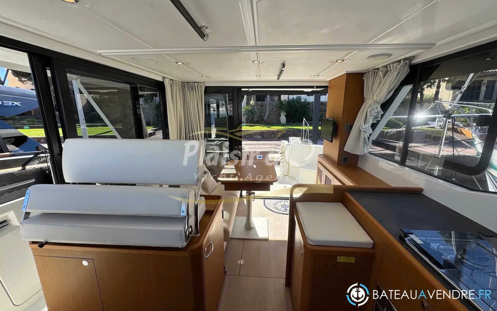 slider 35 Beneteau Swift Trawler 35