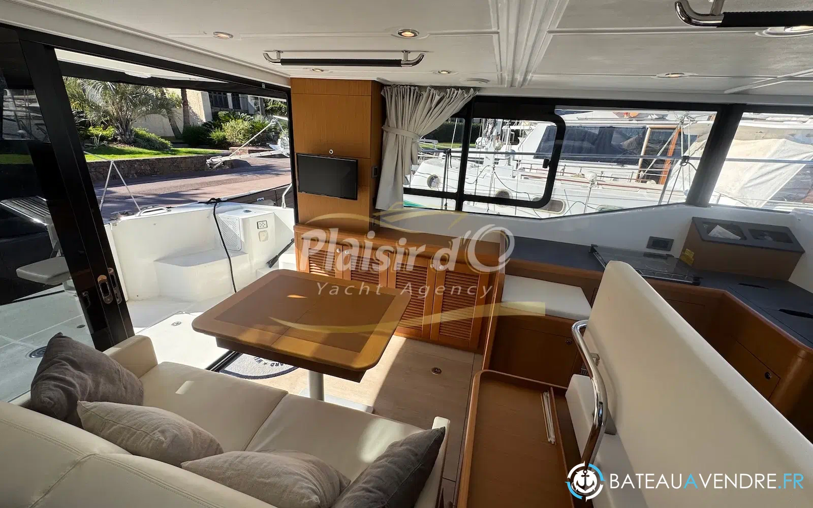 slider 37 Beneteau Swift Trawler 35