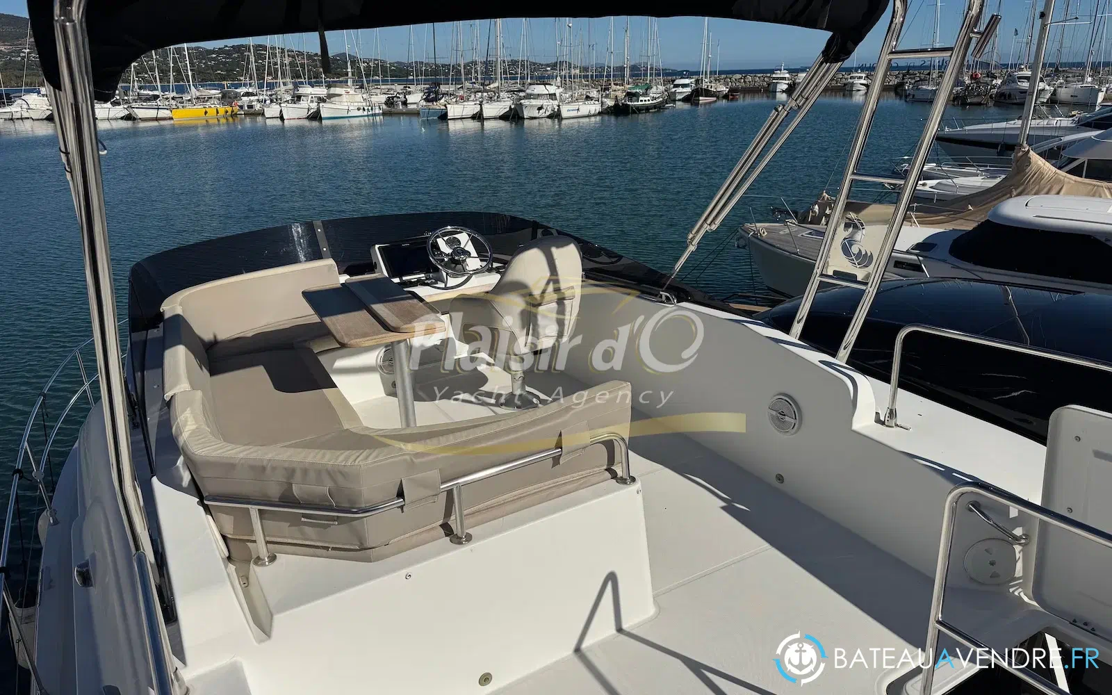 slider 3 Beneteau Swift Trawler 35