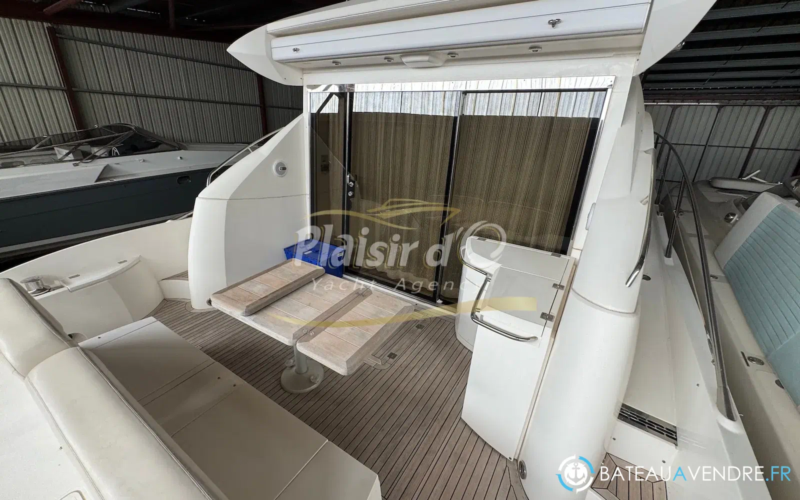 slider 17 Sunseeker Predator 52