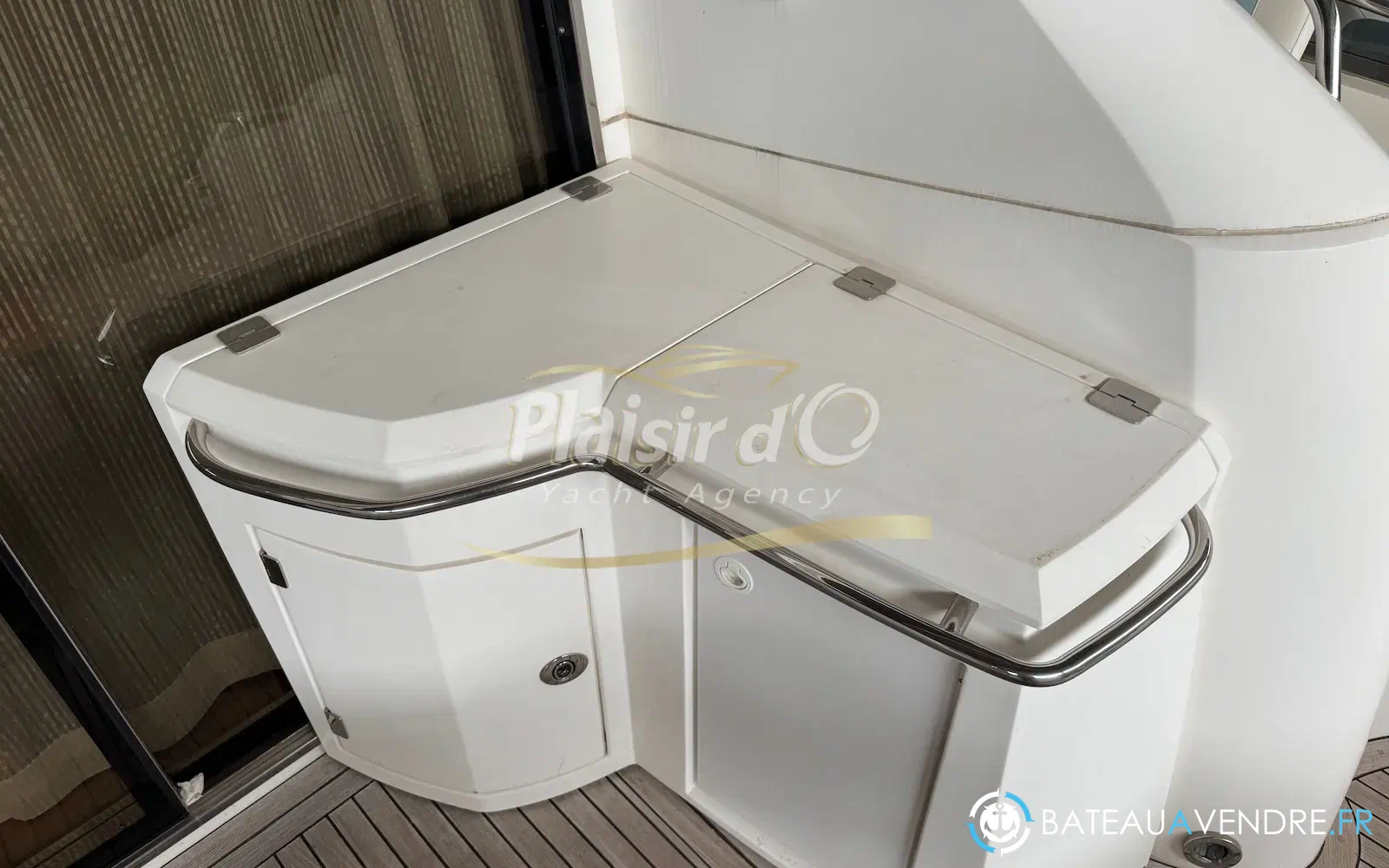 slider 20 Sunseeker Predator 52