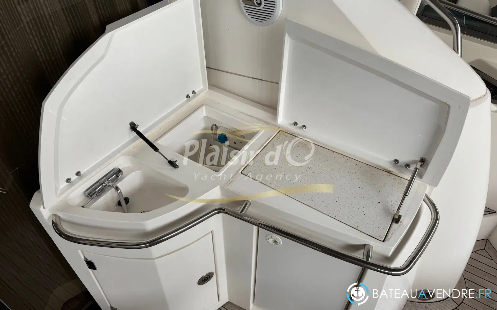 slider 21 Sunseeker Predator 52