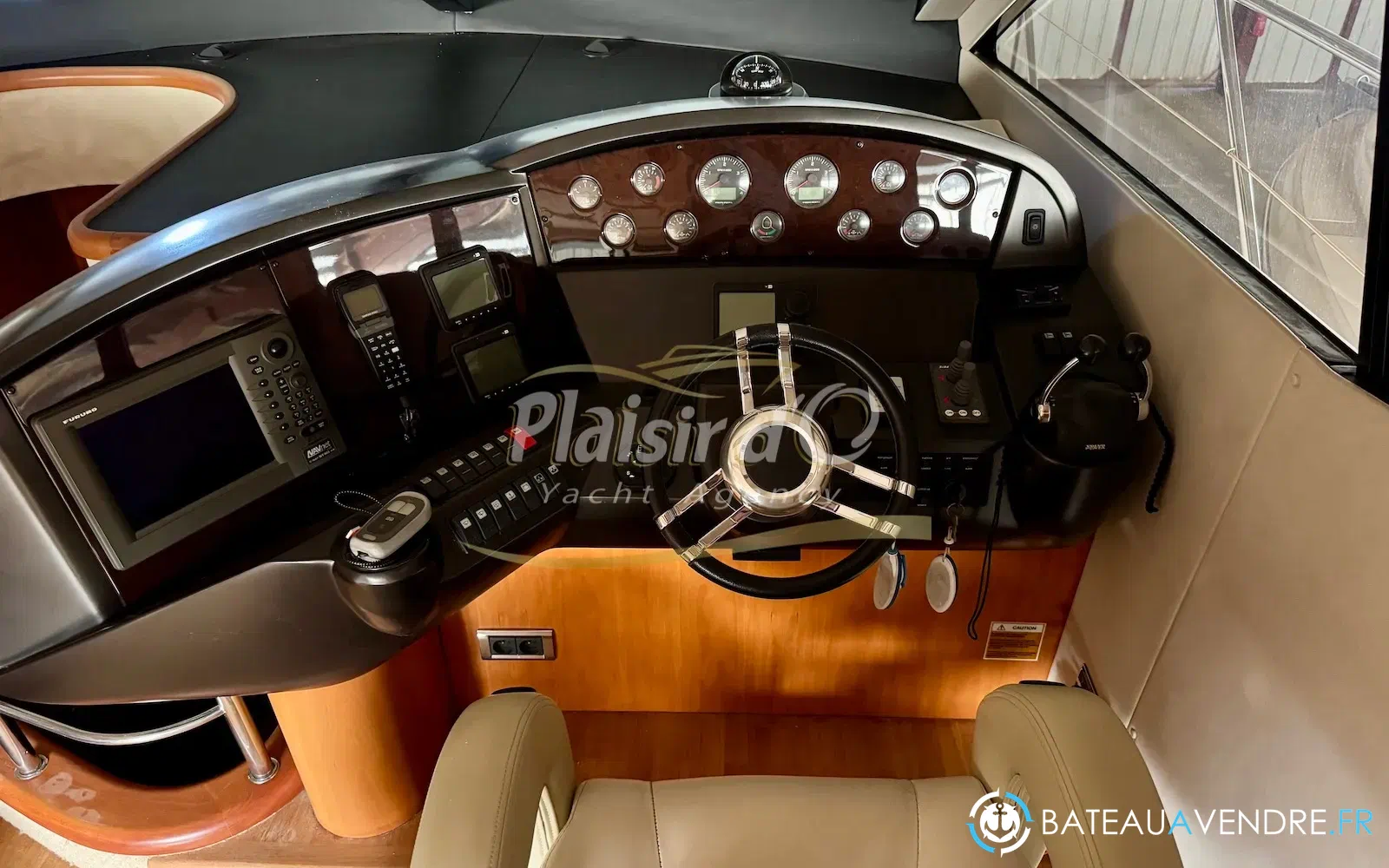 slider 32 Sunseeker Predator 52