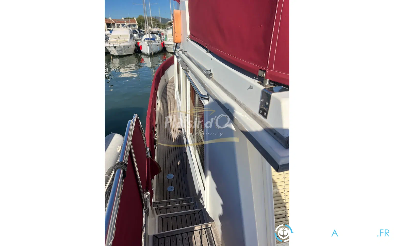 slider 11 Grand Banks 42