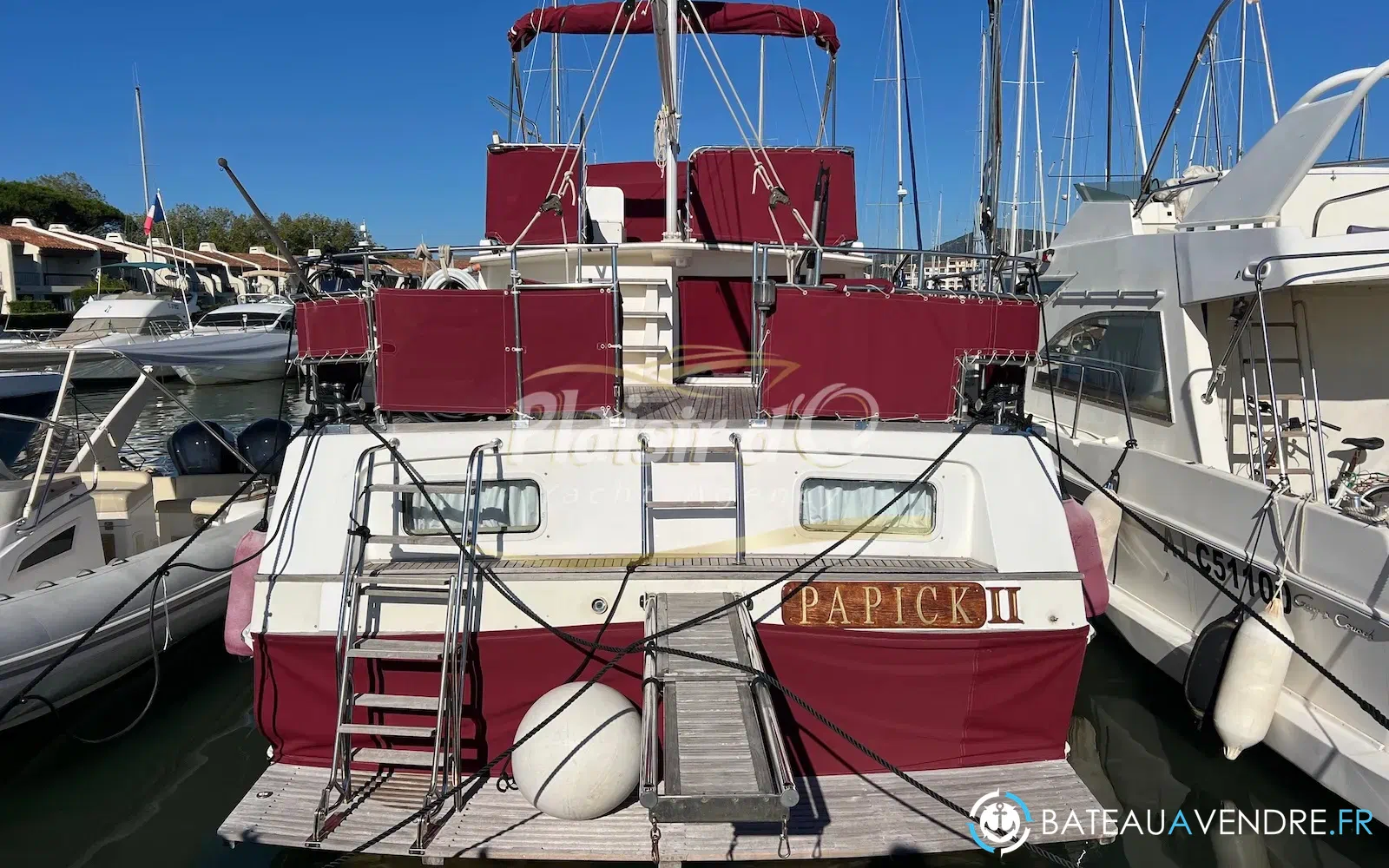 slider 1 Grand Banks 42