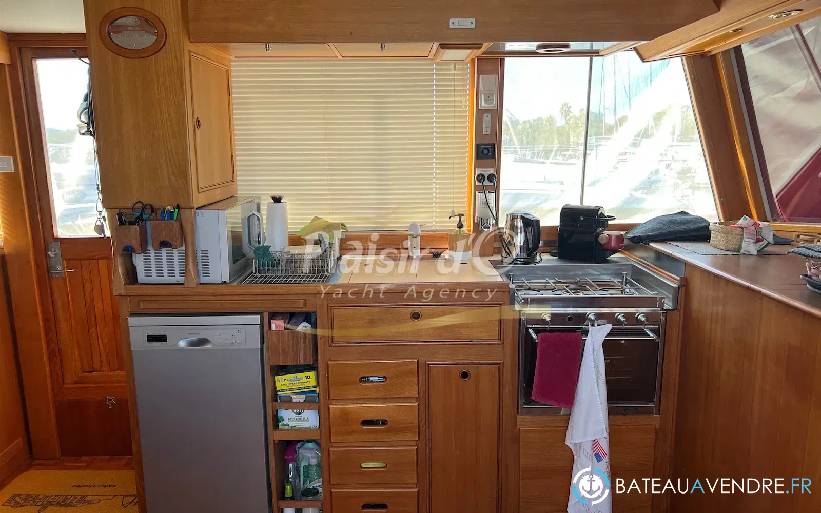 slider 19 Grand Banks 42