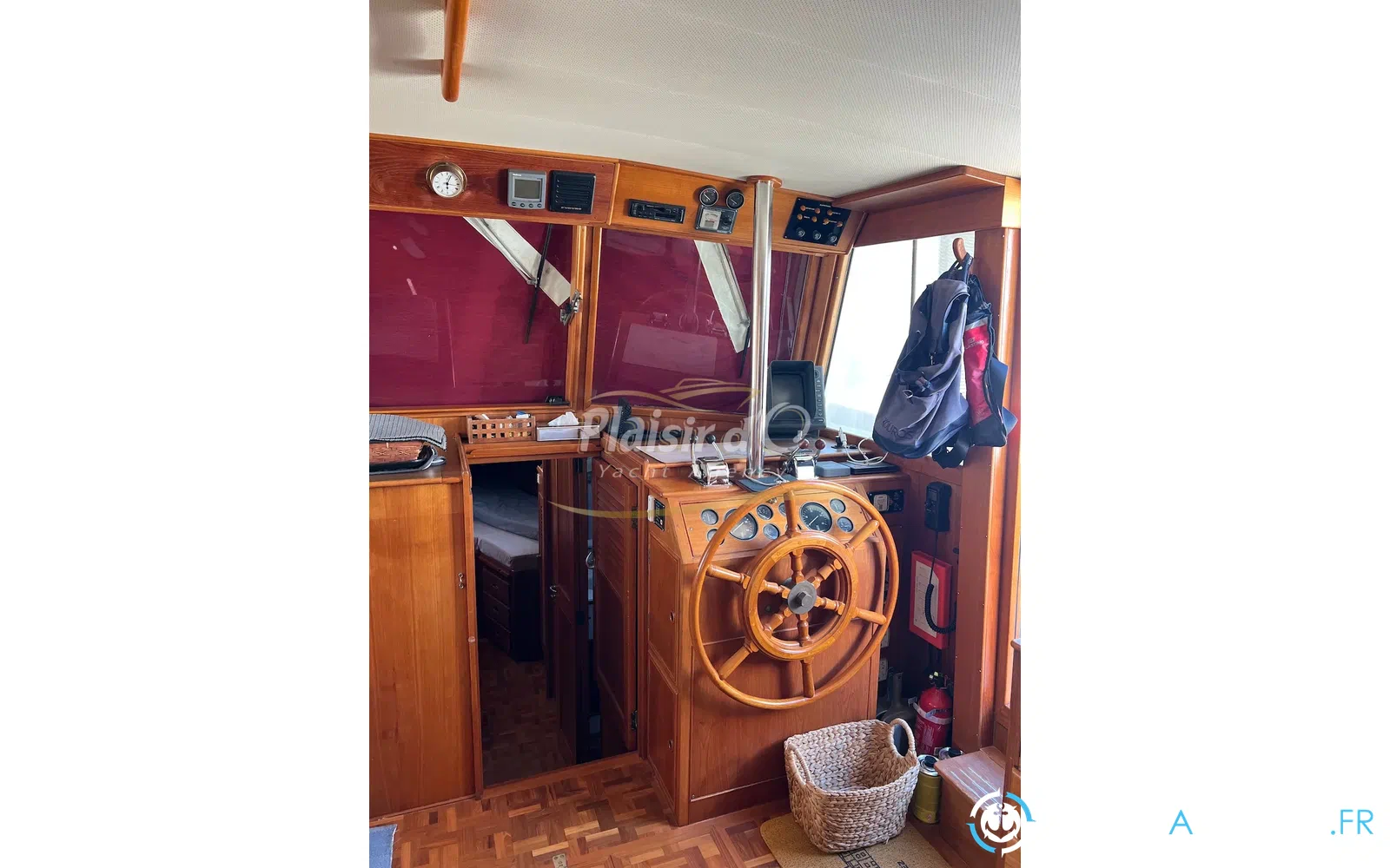 slider 32 Grand Banks 42