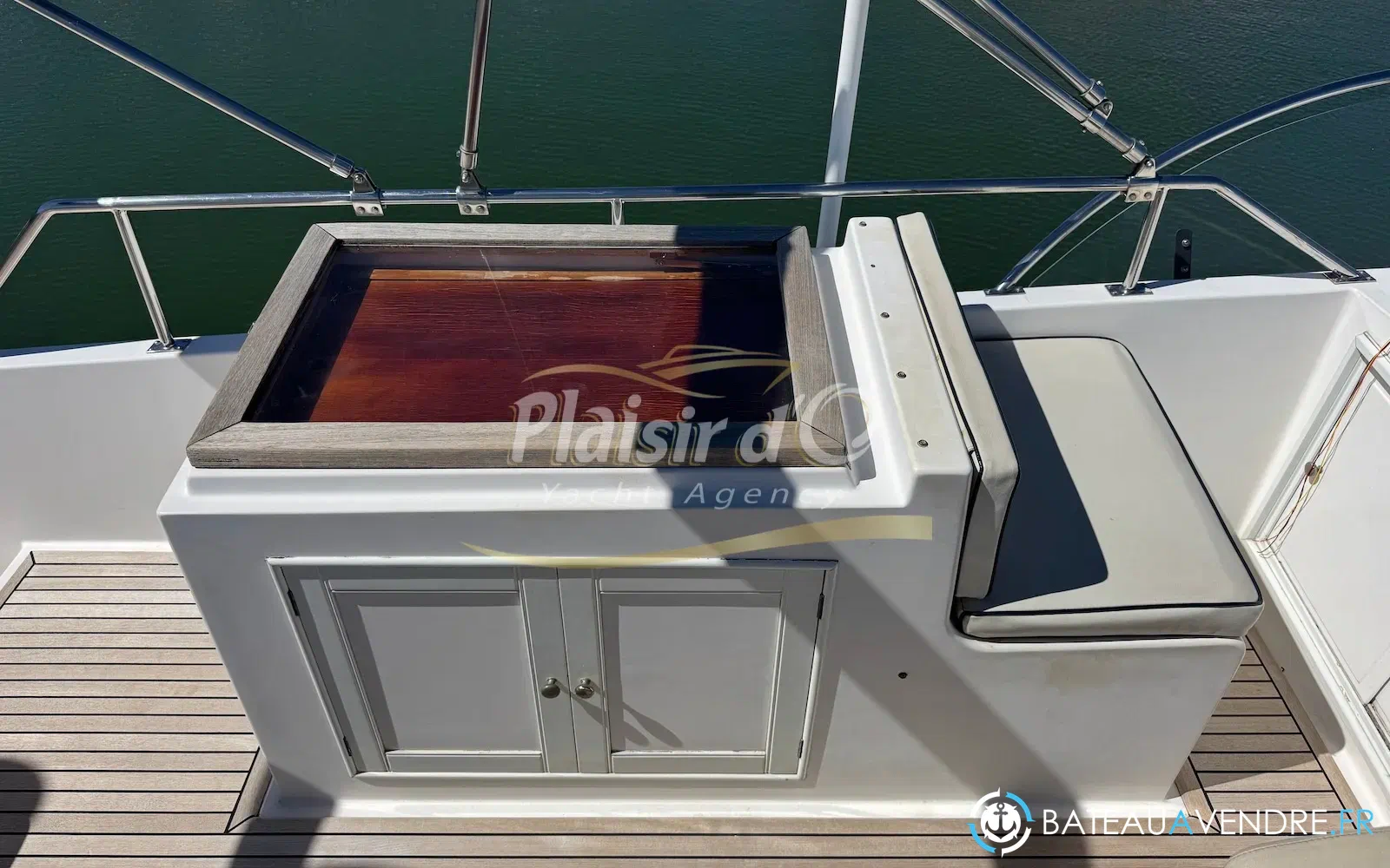slider 18 Grand Banks 52 Europa