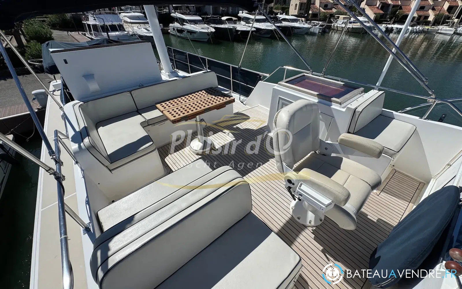 slider 20 Grand Banks 52 Europa