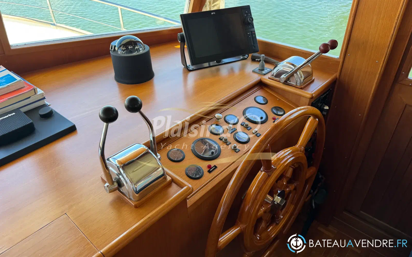 slider 30 Grand Banks 52 Europa