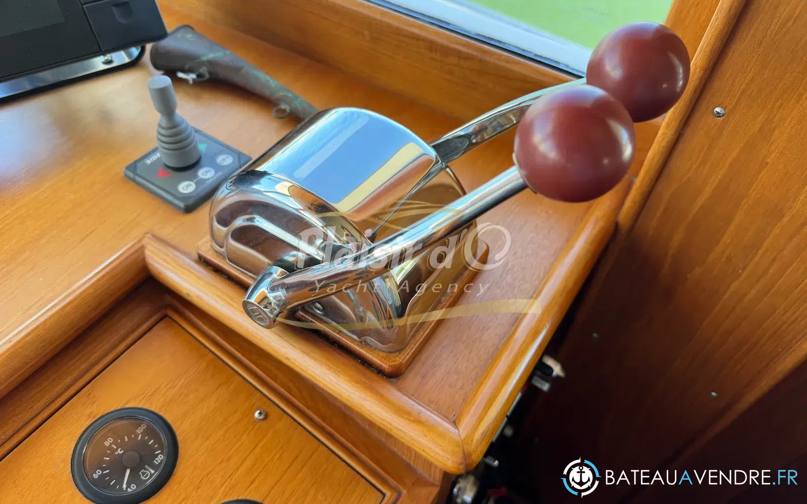 slider 31 Grand Banks 52 Europa