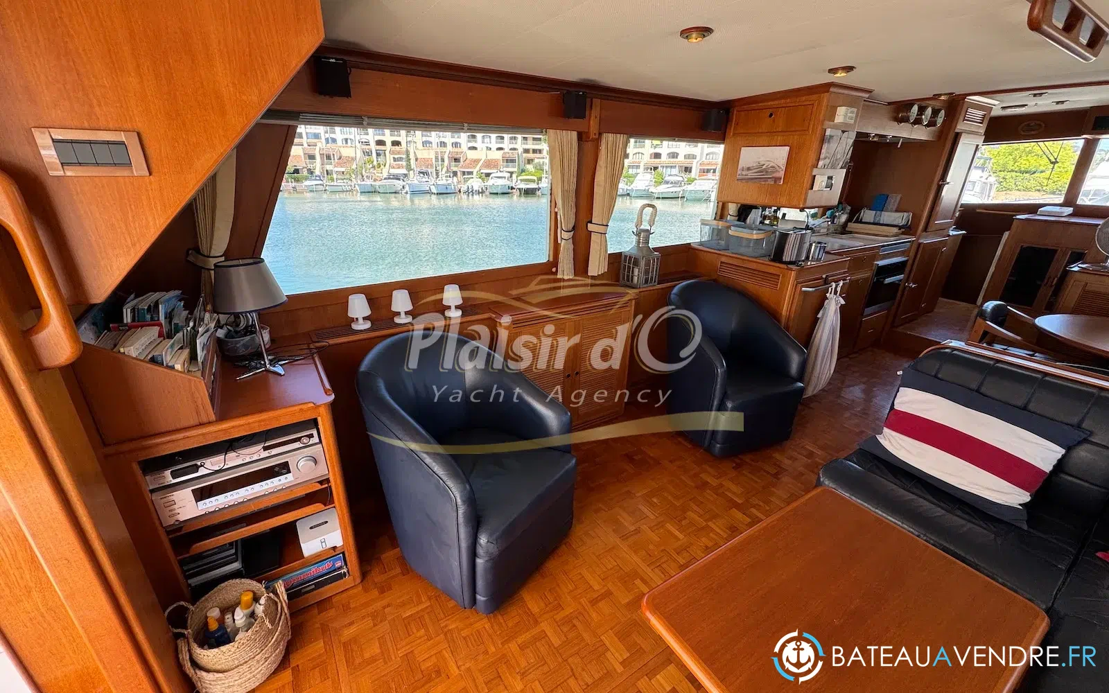 slider 34 Grand Banks 52 Europa