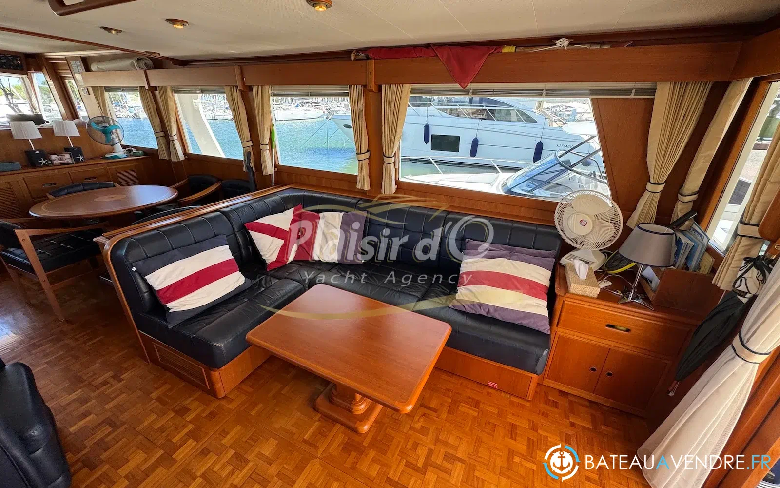 slider 35 Grand Banks 52 Europa