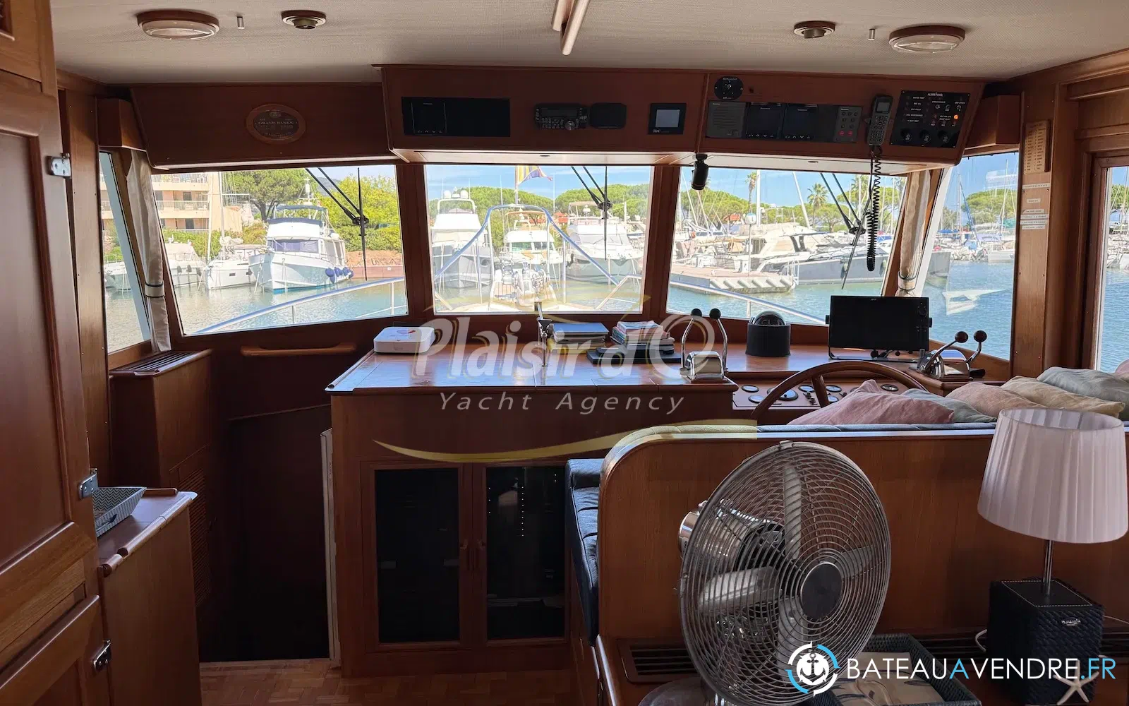 slider 37 Grand Banks 52 Europa