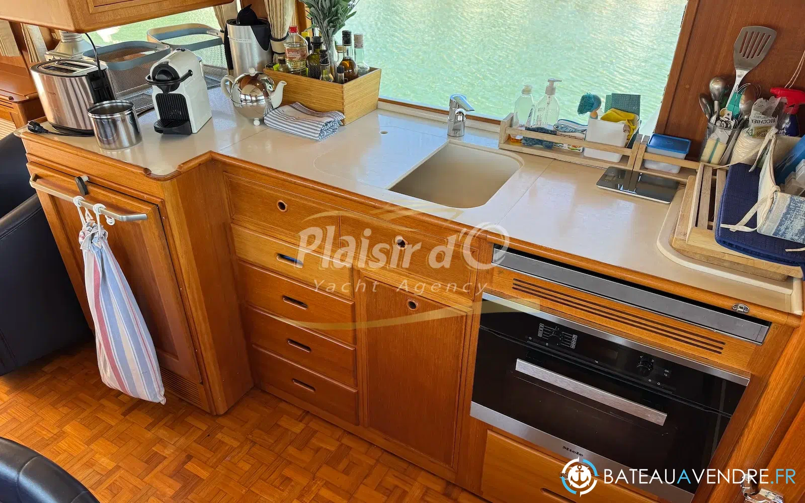 slider 40 Grand Banks 52 Europa
