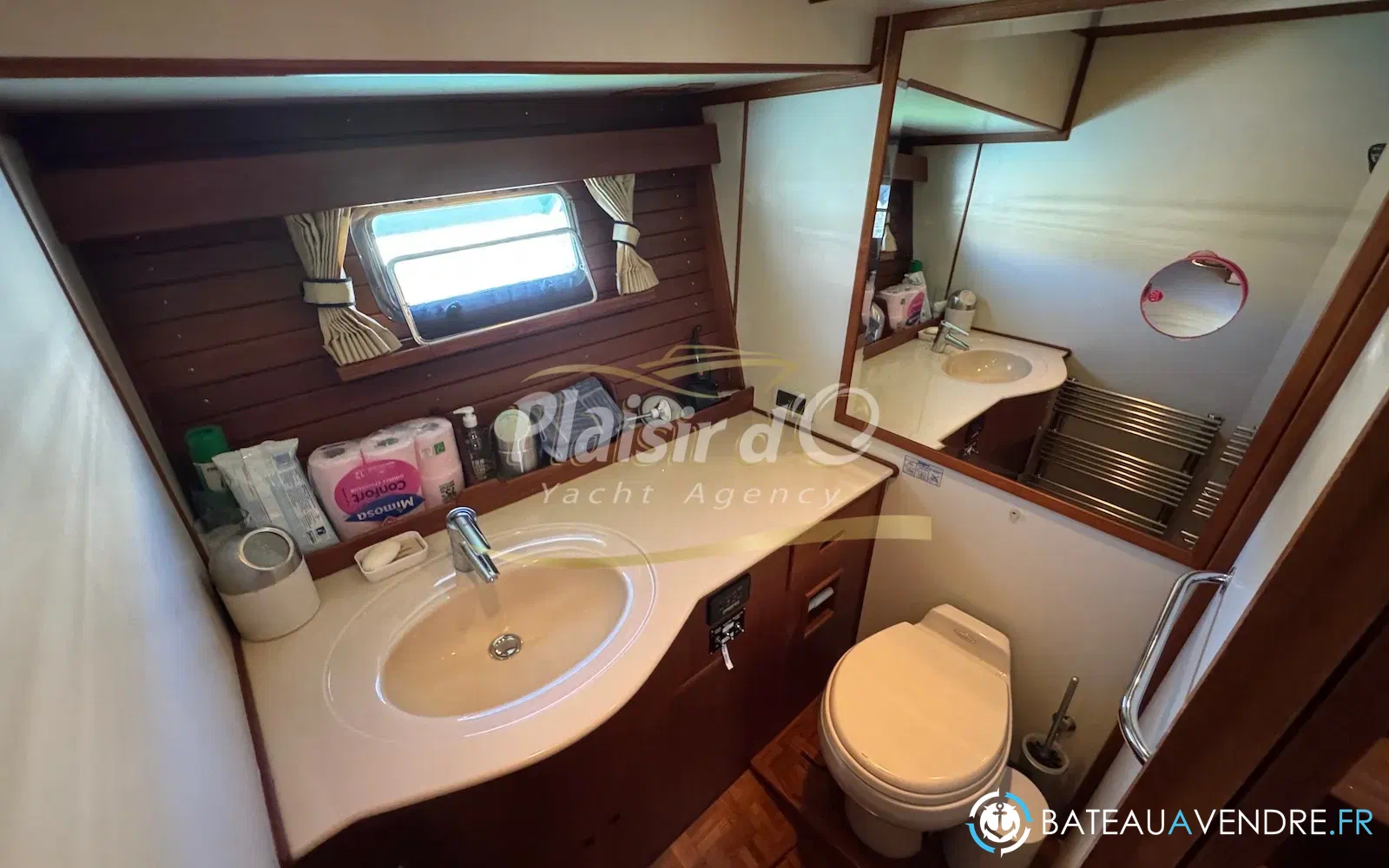slider 54 Grand Banks 52 Europa
