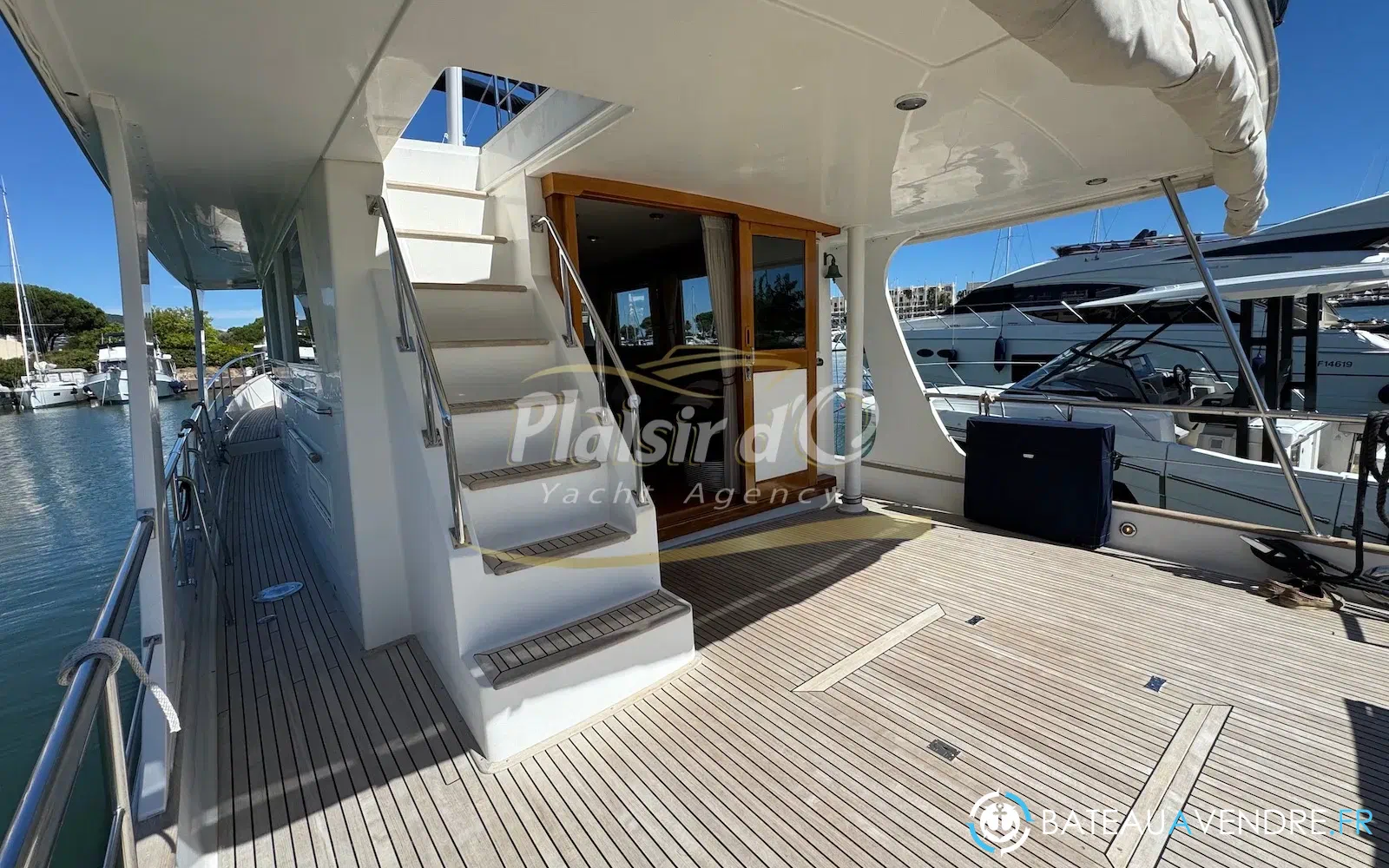 slider 7 Grand Banks 52 Europa