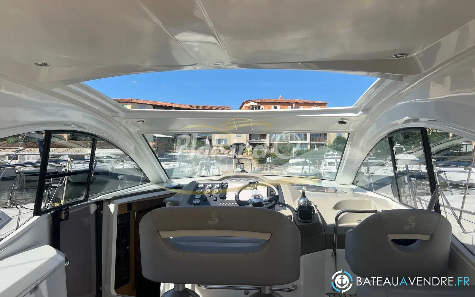 slider 15 Beneteau Gran Turismo 38