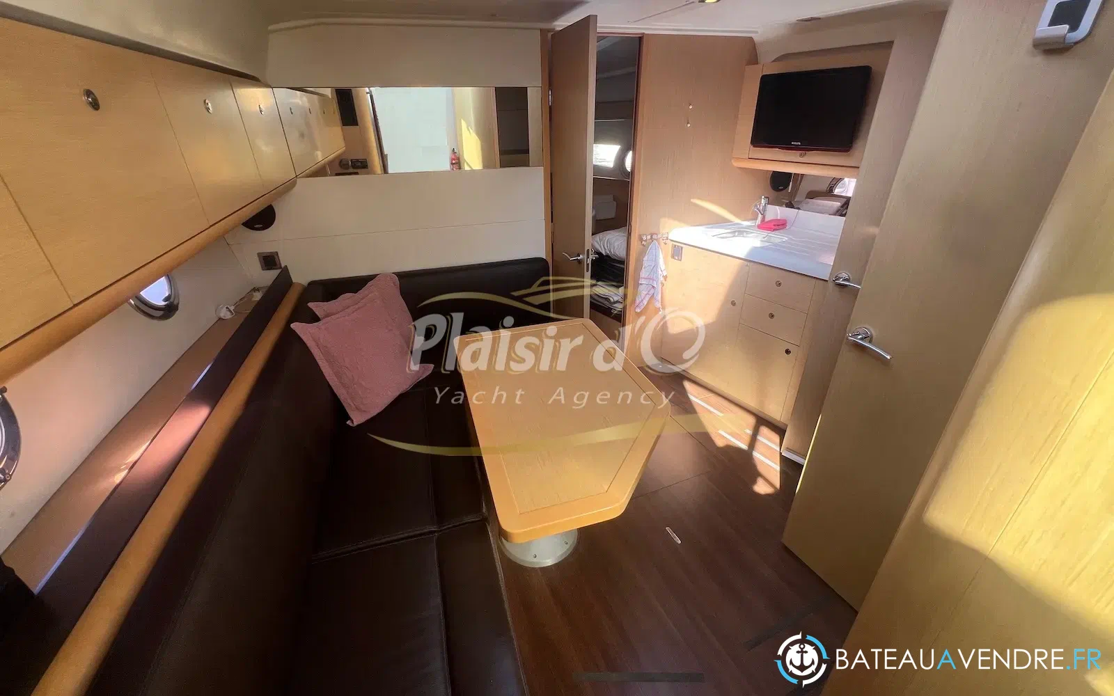 slider 30 Beneteau Gran Turismo 38