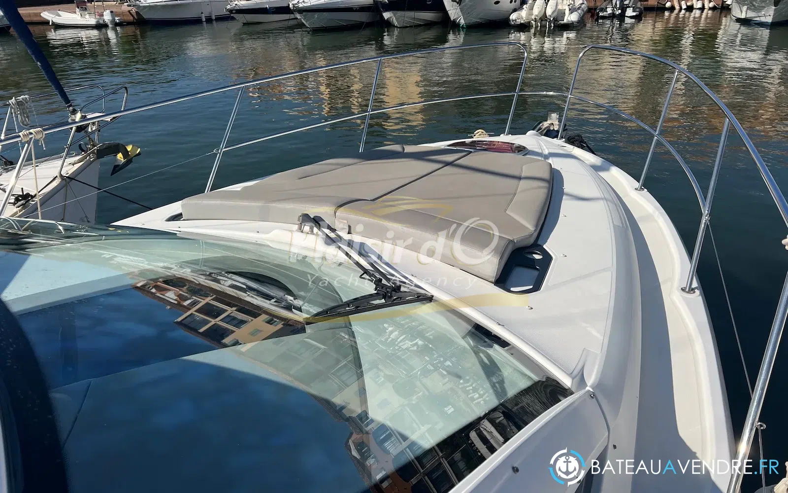 slider 7 Beneteau Gran Turismo 38