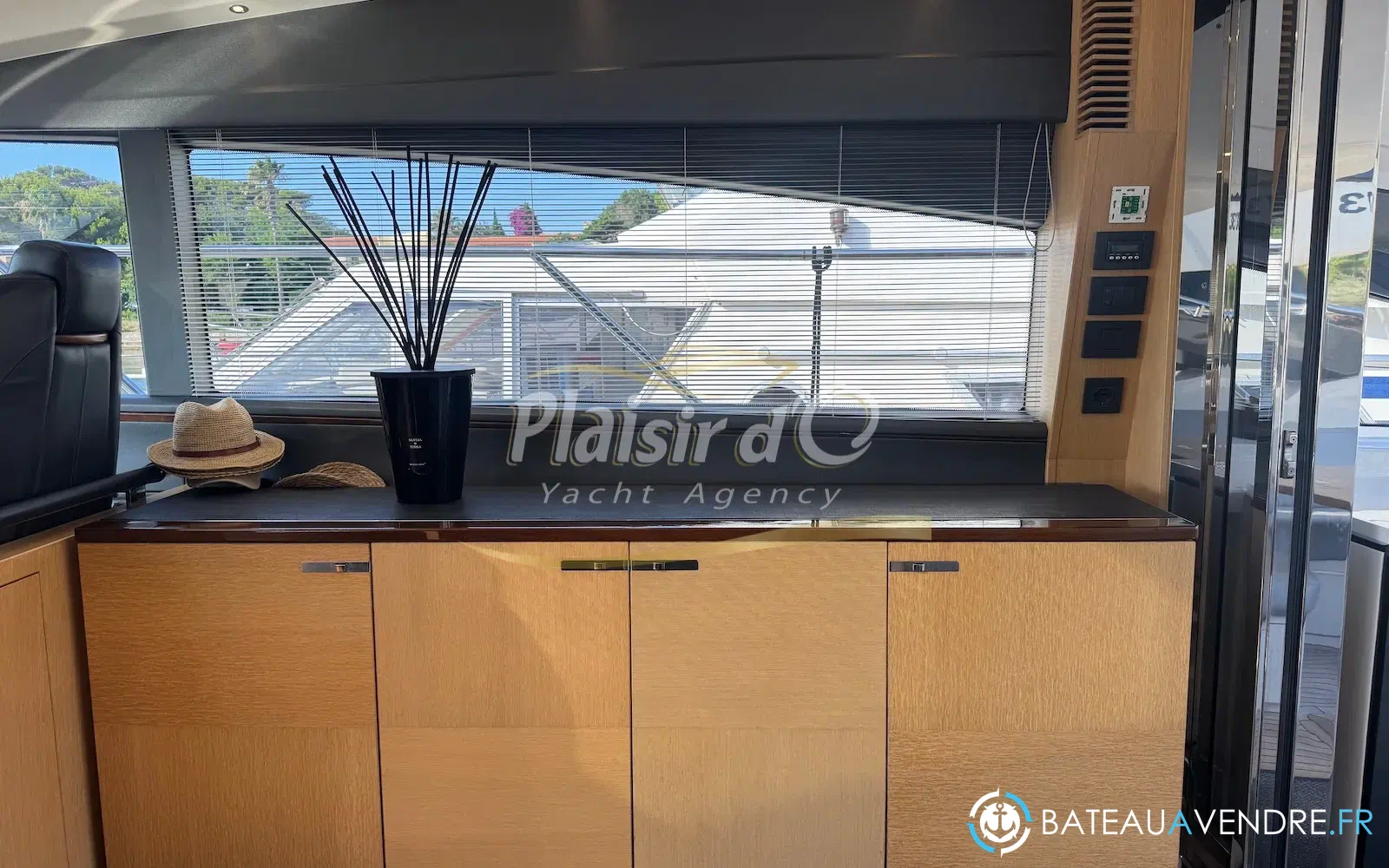 slider 13 Princess V57