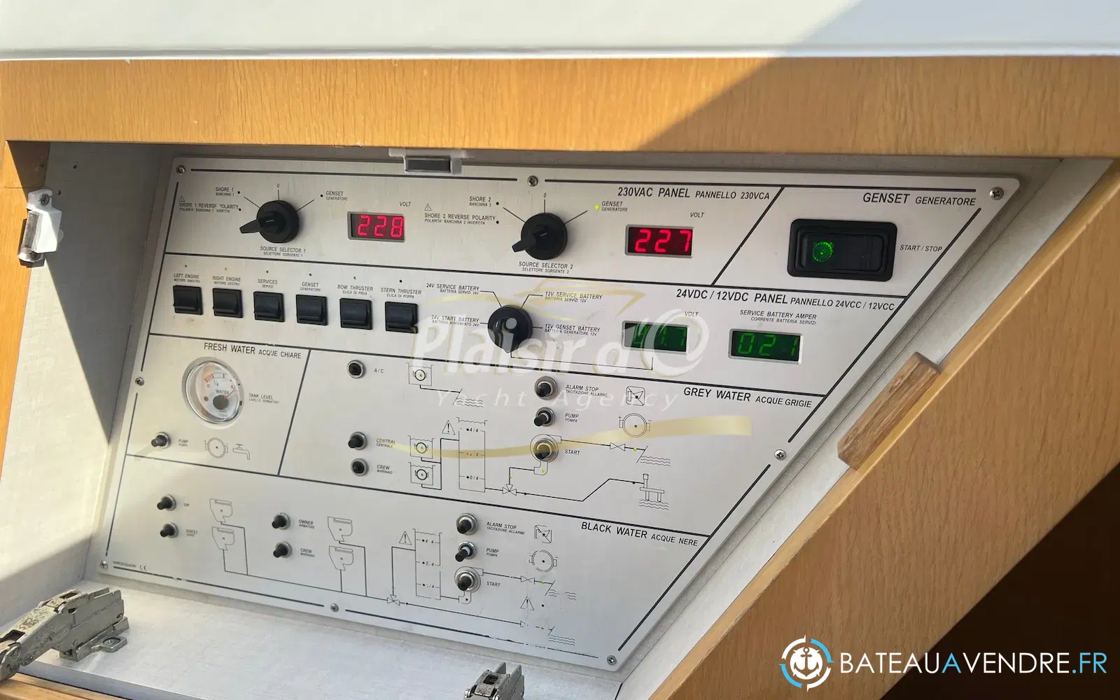 slider 38 Azimut Atlantis 58