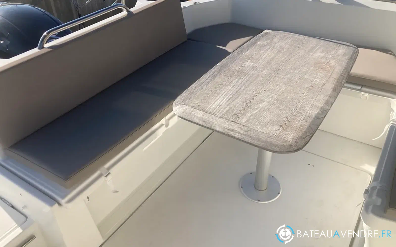 slider 11 Beneteau Antares 8 OB