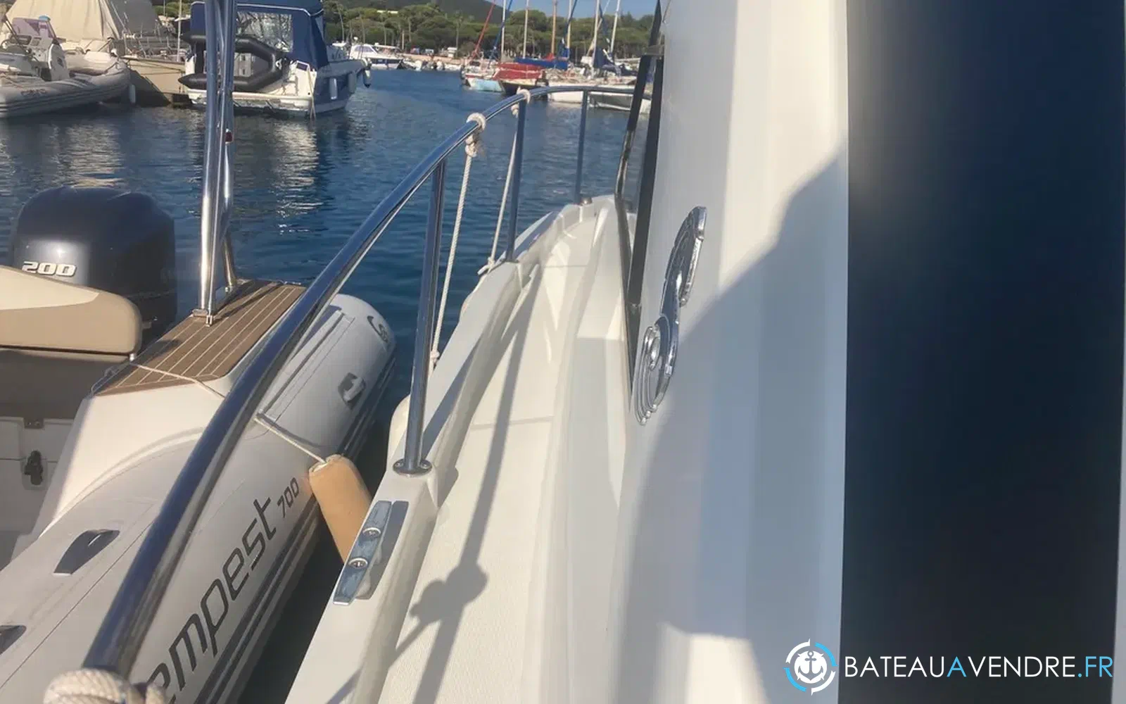 slider 15 Beneteau Antares 8 OB
