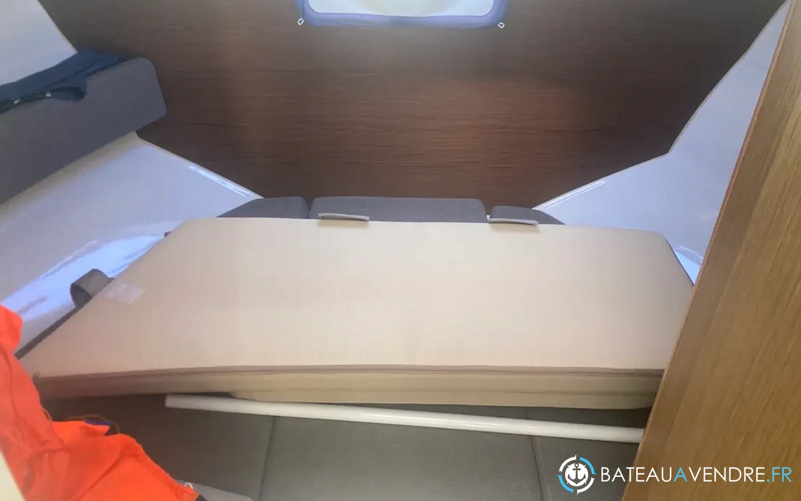 slider 29 Beneteau Antares 8 OB