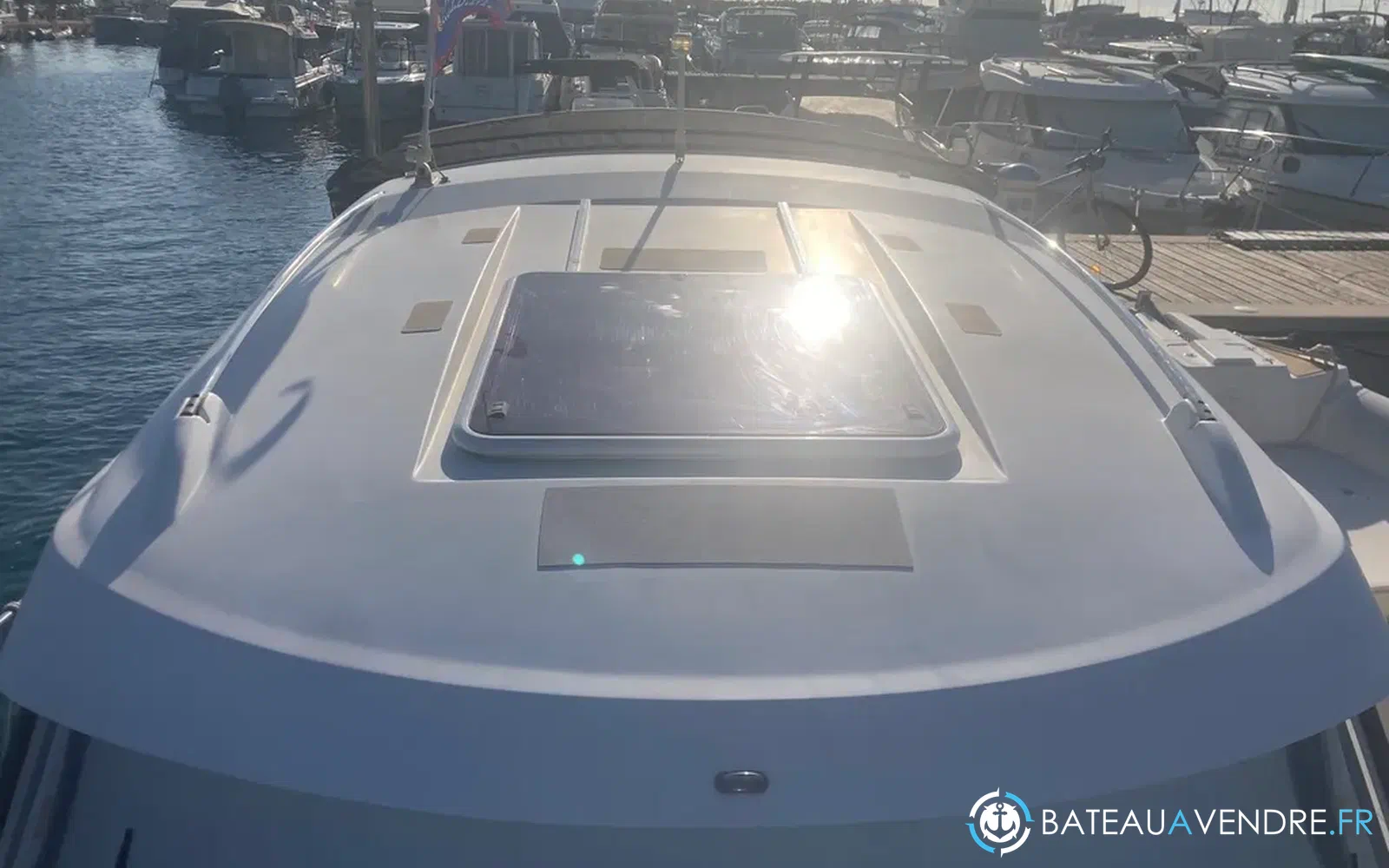 slider 17 Beneteau Antares 8 OB