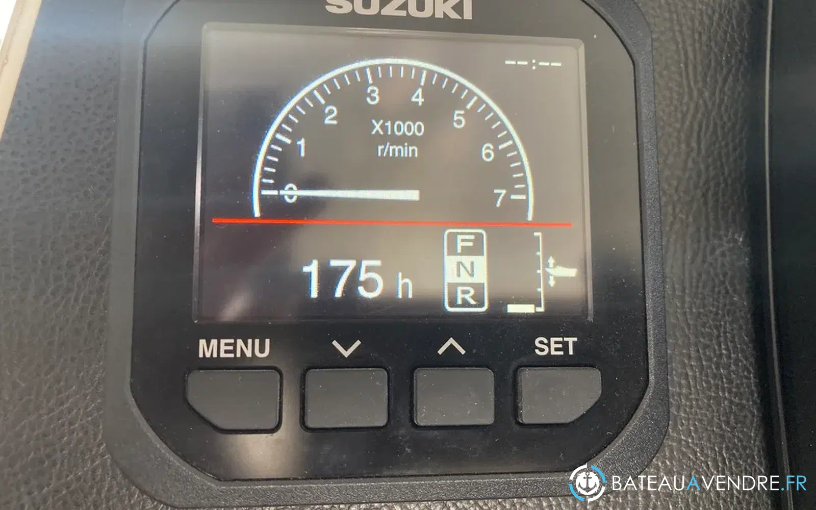 slider 34 Beneteau Antares 8 OB