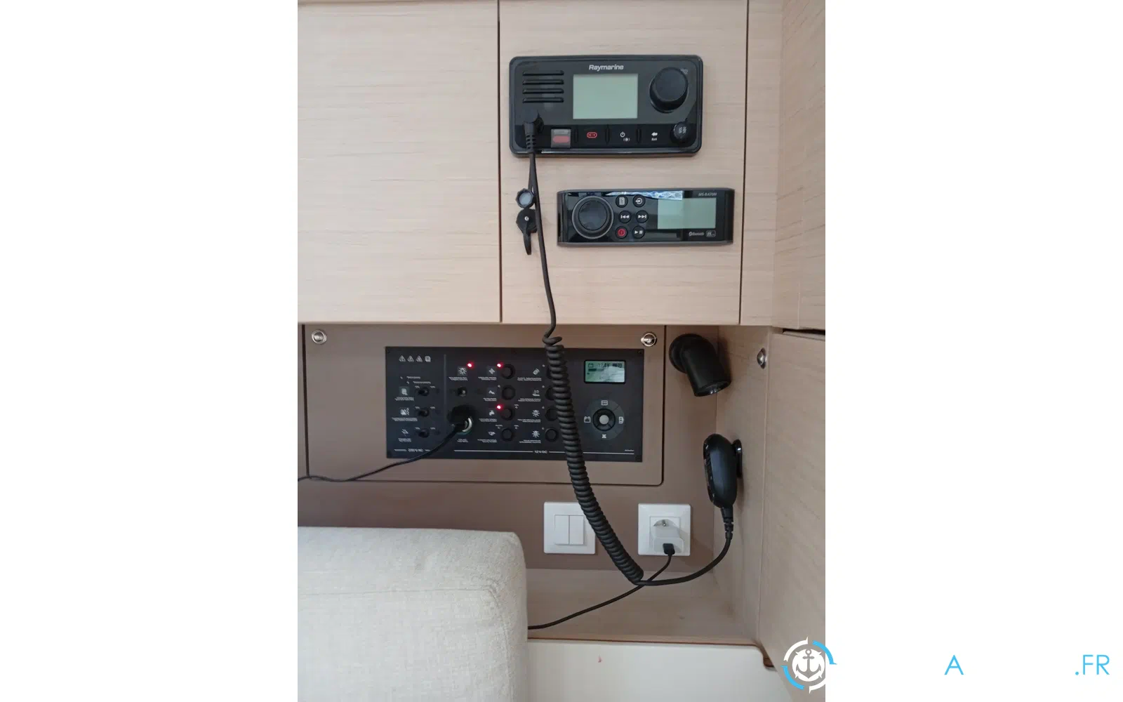 slider 21 Beneteau Oceanis 38.1