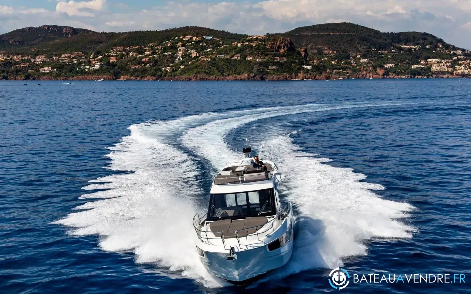 slider 11 Galeon 400 Fly