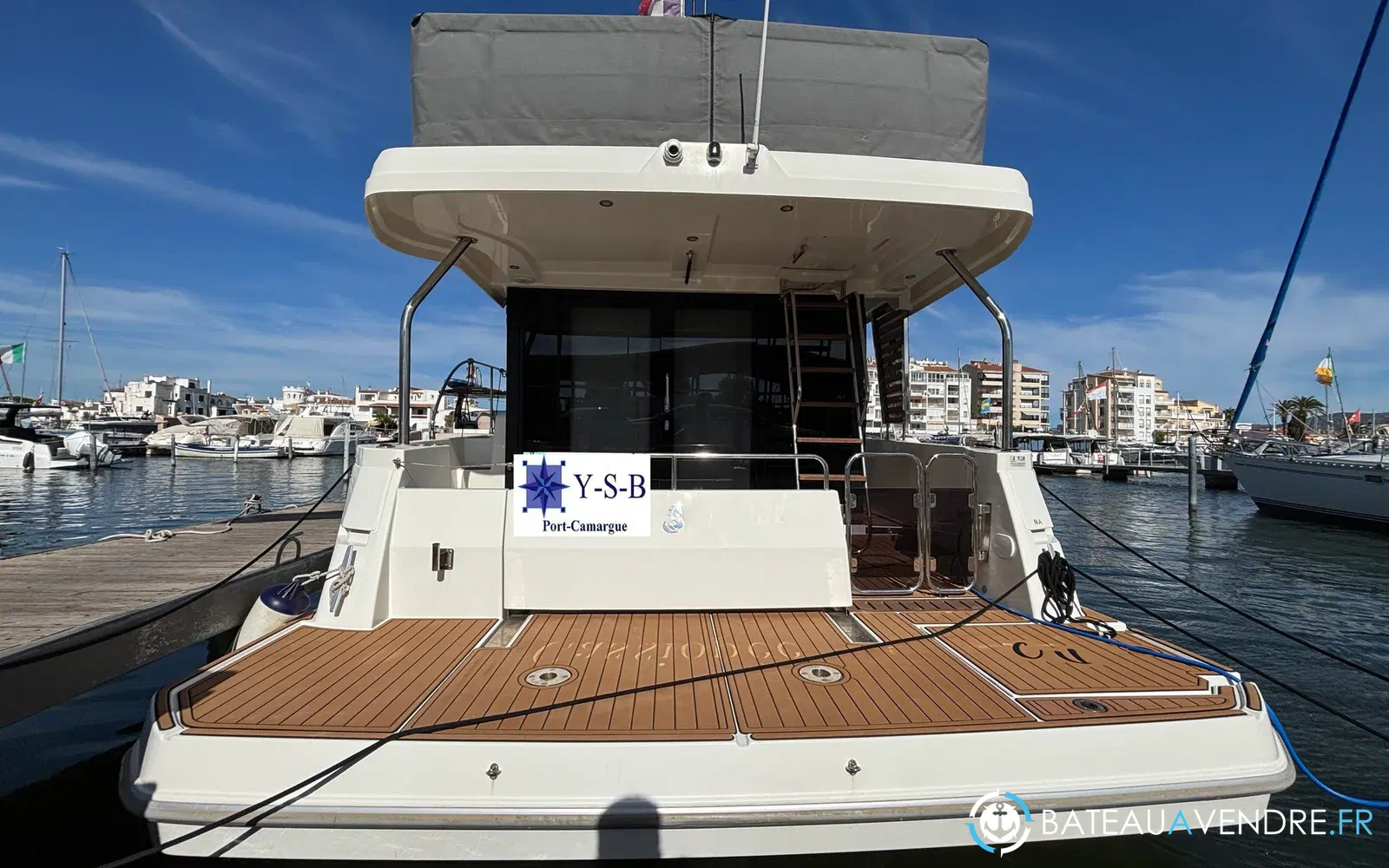 slider 1 Beneteau Swift Trawler 41 Fly